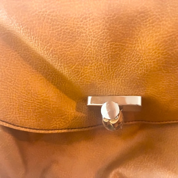 Call it Spring Shoulder Bag - Picture 4 of 11